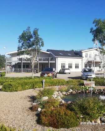 Prøv lykken på Casino Munkebjerg og nyd de smukke omgivelser ved Vejle Fjord.