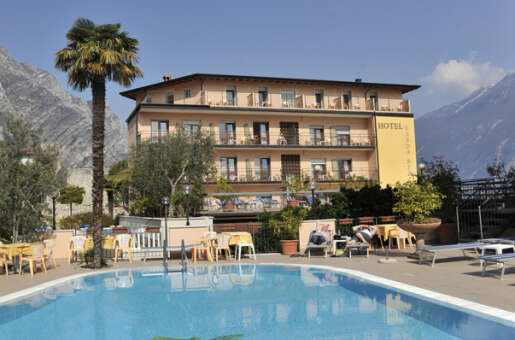 Hotel Garda Bellevue