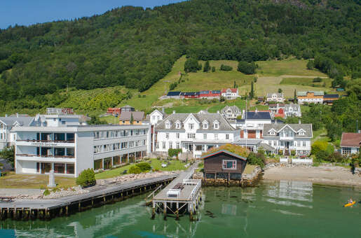 Leikanger Fjordhotel